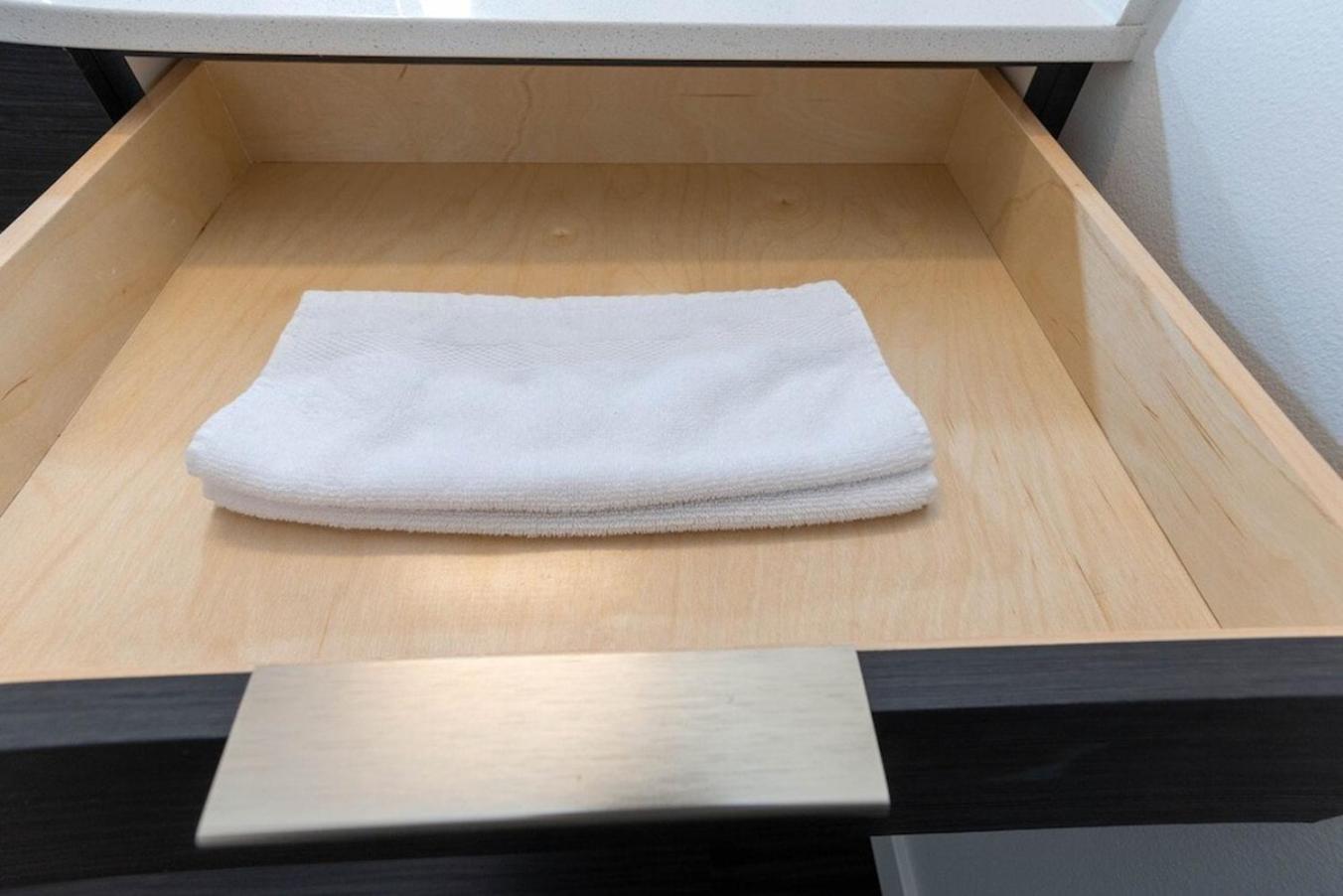 Self Check-In-Washer-Dryer-4Ksmart Tv-King Bed-Gym 塔科马 外观 照片